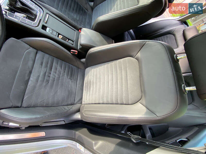 Універсал Volkswagen Passat 2016 в Чернівцях