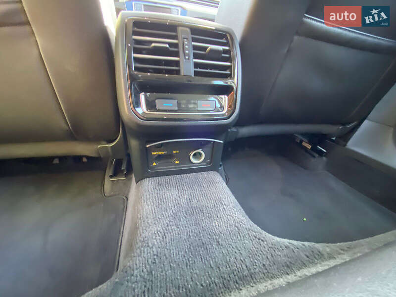 Універсал Volkswagen Passat 2016 в Чернівцях