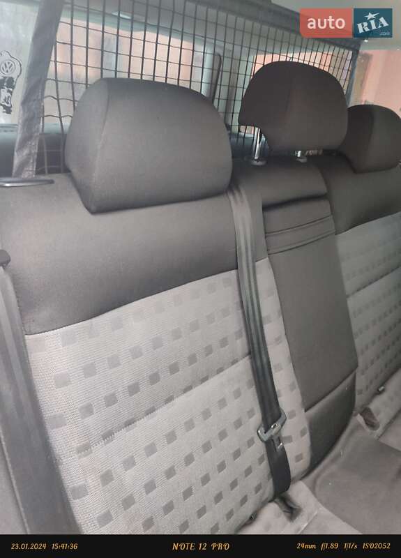 Універсал Volkswagen Passat 2003 в Дубні