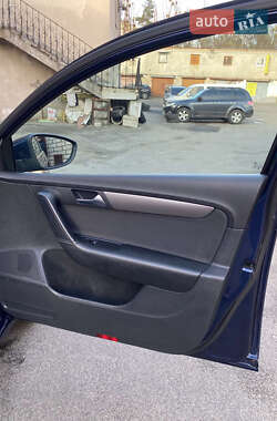 Универсал Volkswagen Passat 2012 в 