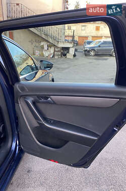 Универсал Volkswagen Passat 2012 в 