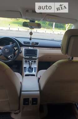 Універсал Volkswagen Passat 2013 в  фото 2 Універсал Volkswagen Passat 2013 в