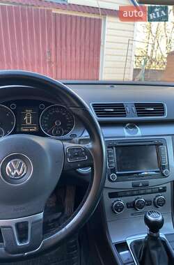 Универсал Volkswagen Passat 2011 в Житомире