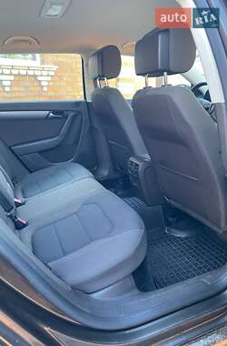 Универсал Volkswagen Passat 2011 в Житомире