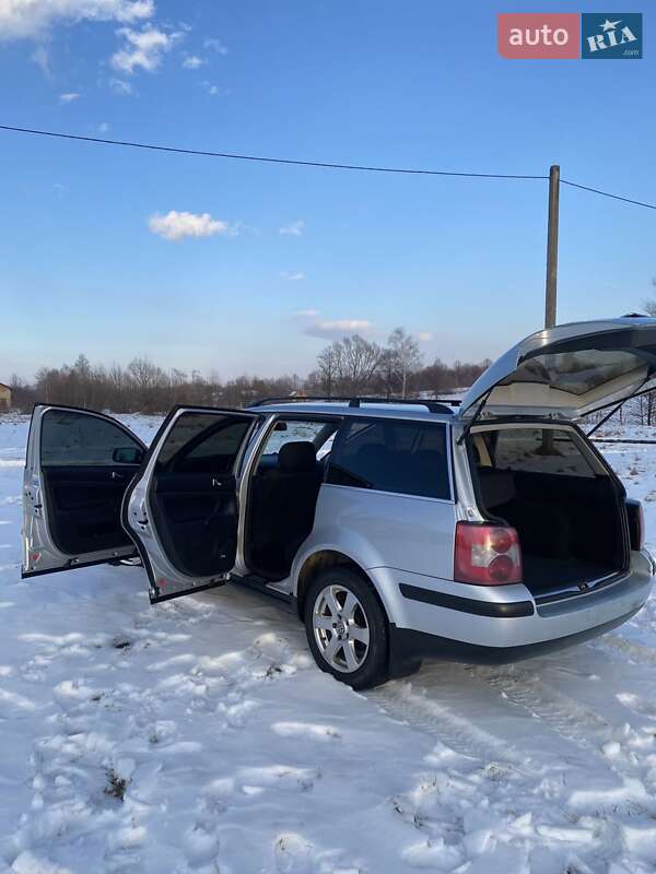 Універсал Volkswagen Passat 2004 в Надвірній