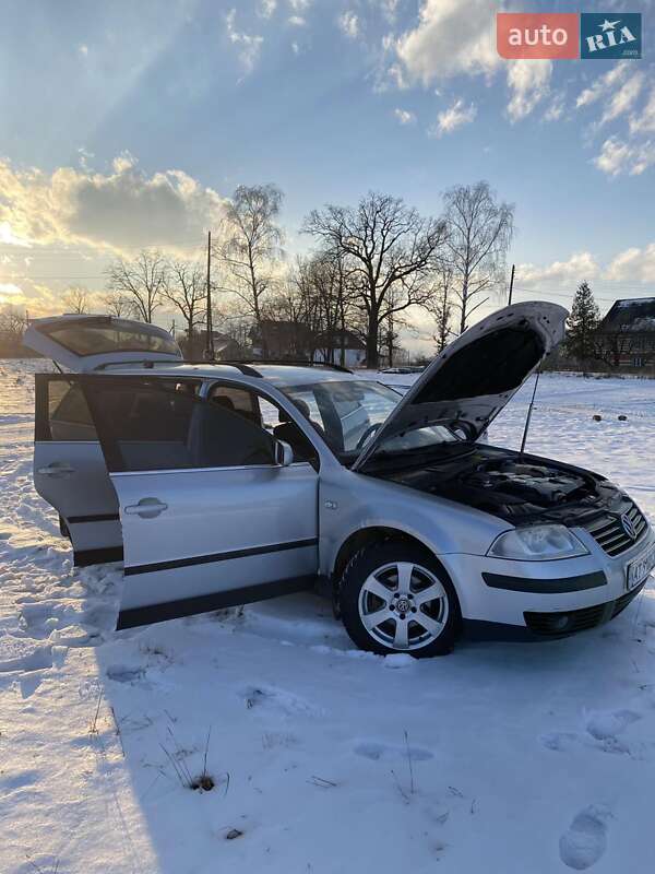 Універсал Volkswagen Passat 2004 в Надвірній