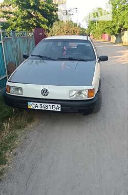 Седан Volkswagen Passat 1989 в Черкассах