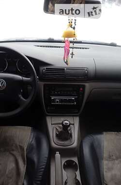 Седан Volkswagen Passat 2003 в Заліщиках