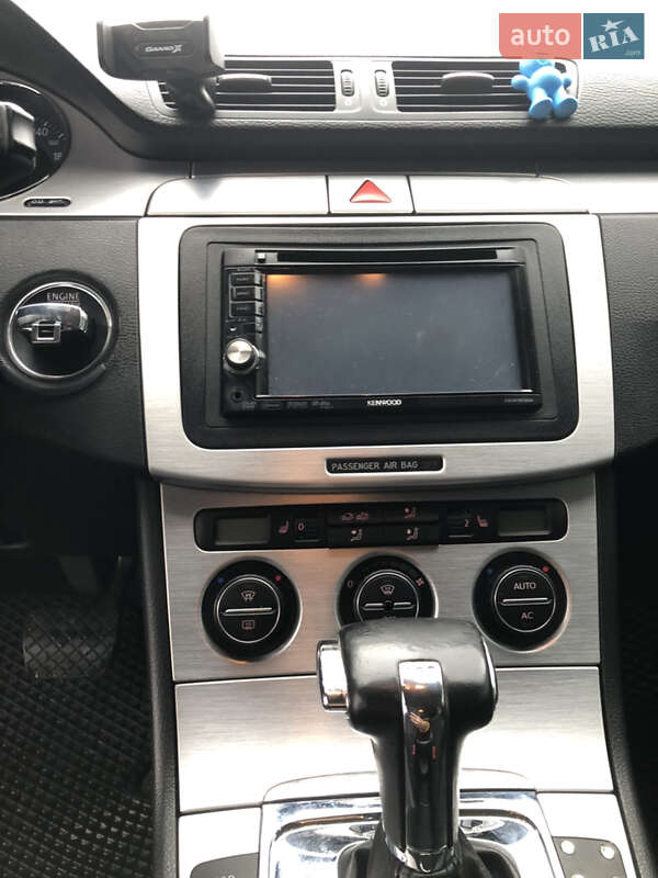 Седан Volkswagen Passat 2008 в Києві