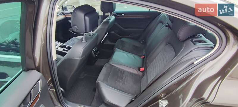 Седан Volkswagen Passat 2017 в Києві
