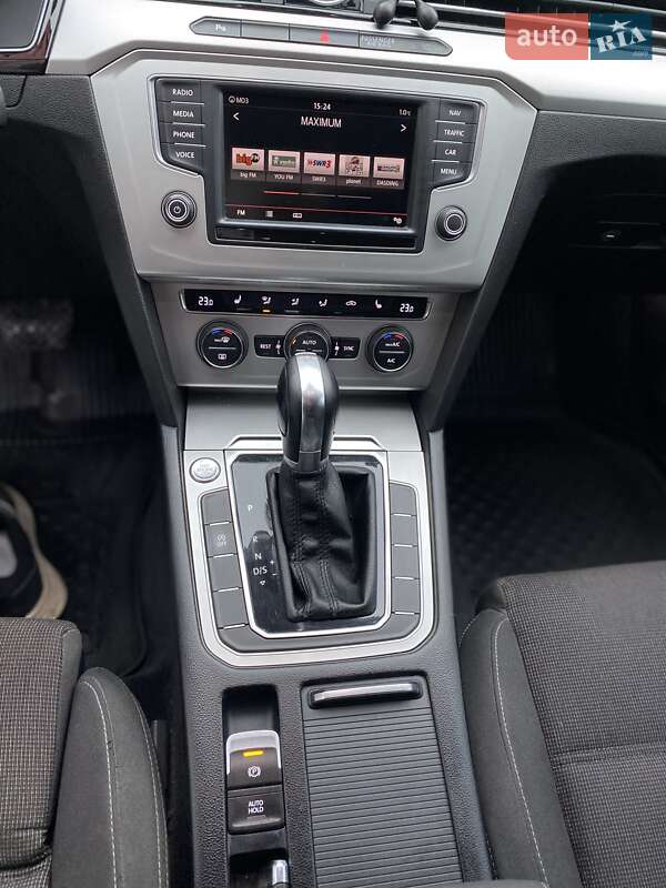 Универсал Volkswagen Passat 2015 в Полтаве