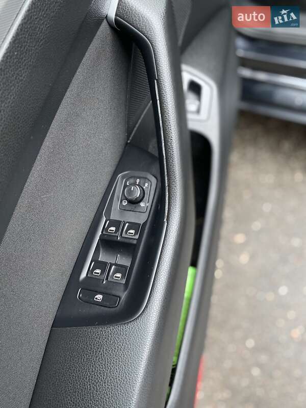 Универсал Volkswagen Passat 2015 в Полтаве