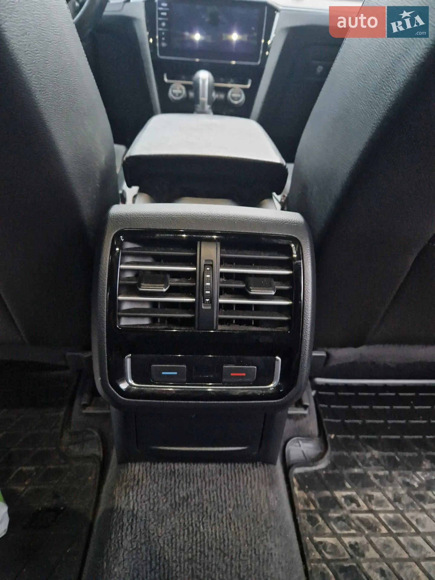 Volkswagen Passat 2018 VIN WVWZZZ3CZJE234570 фото оголошення 59 з 61