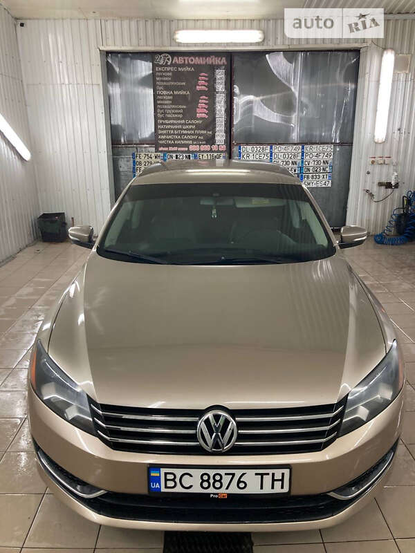 Седан Volkswagen Passat 2015 в Львове