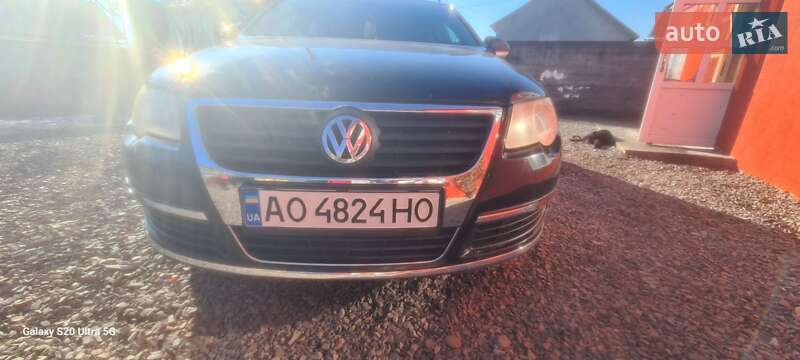 Седан Volkswagen Passat 2005 в Виноградове