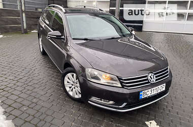 Універсал Volkswagen Passat 2011 в Львові