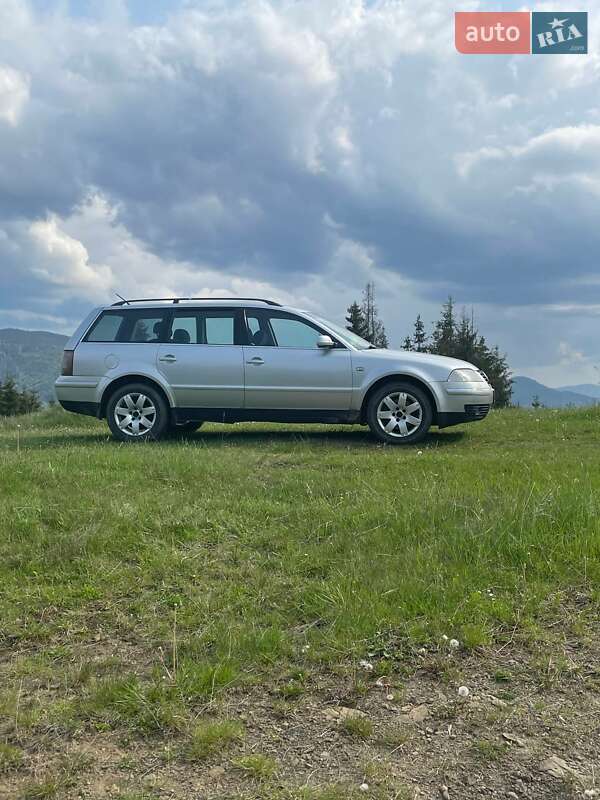Універсал Volkswagen Passat 2002 в Славському