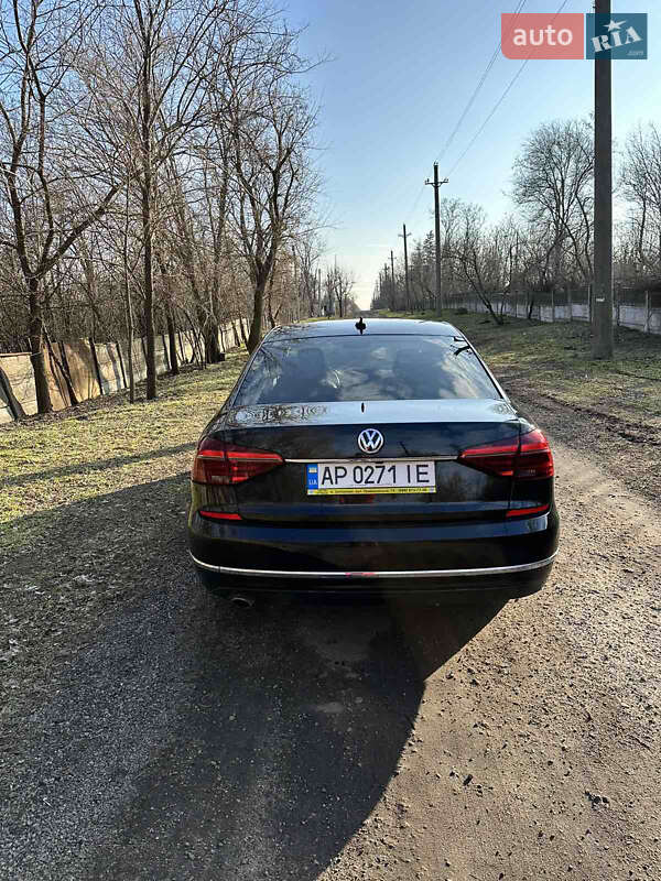 Седан Volkswagen Passat 2017 в Запорожье