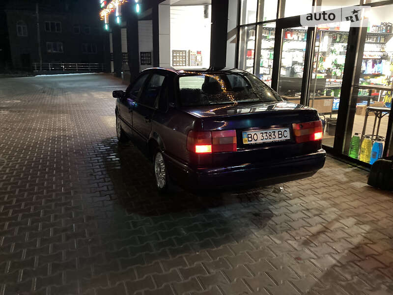 Седан Volkswagen Passat 1995 в Теребовле