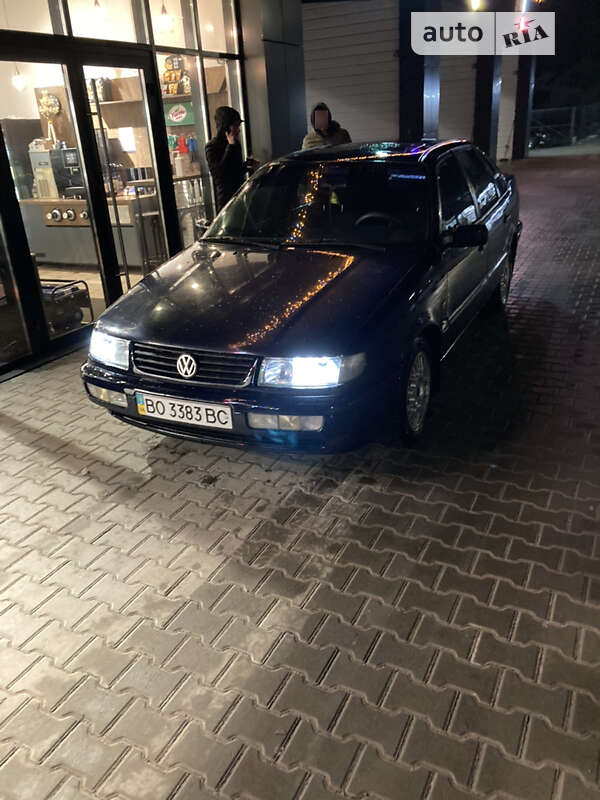 Седан Volkswagen Passat 1995 в Теребовле