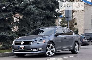 Седан Volkswagen Passat 2014 в Николаеве