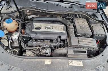 Универсал Volkswagen Passat 2012 в 