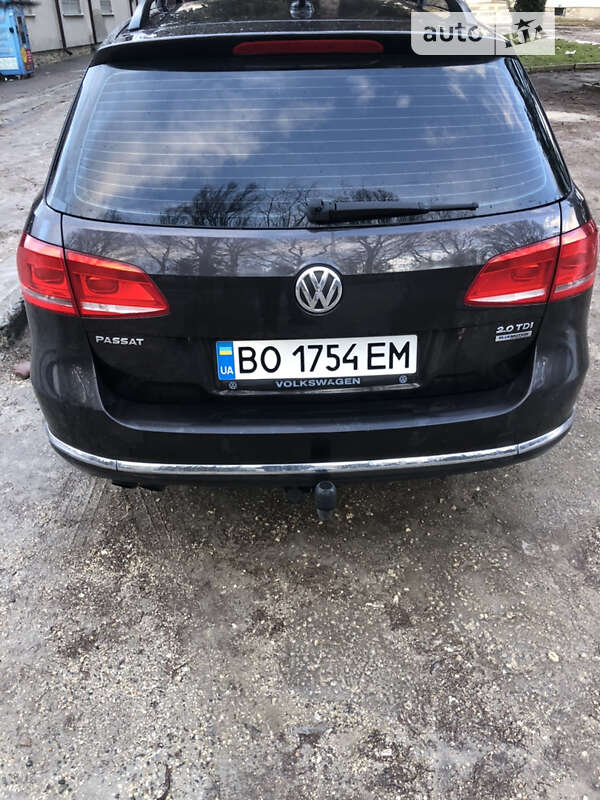 Универсал Volkswagen Passat 2011 в Тернополе