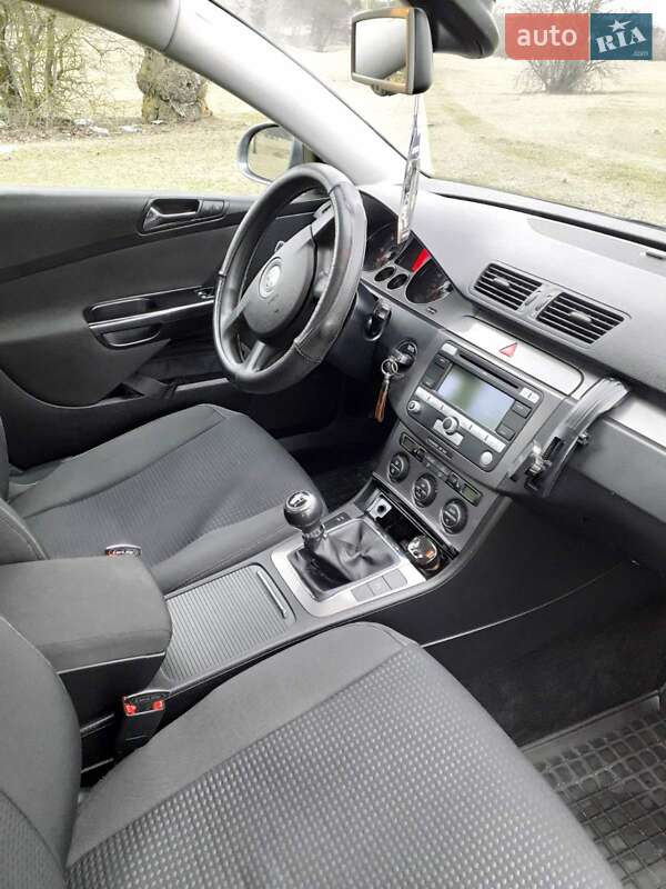 Универсал Volkswagen Passat 2008 в Сарнах