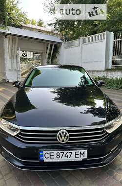 Седан Volkswagen Passat 2016 в Чернівцях