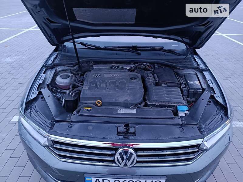 Универсал Volkswagen Passat 2015 в Одессе