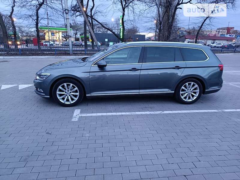 Универсал Volkswagen Passat 2015 в Одессе