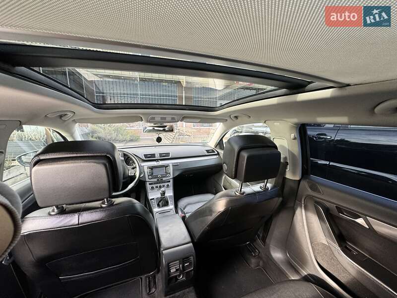 Универсал Volkswagen Passat 2014 в Одессе