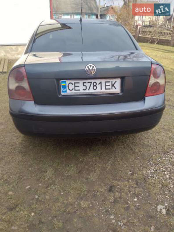 Седан Volkswagen Passat 2000 в Вижнице