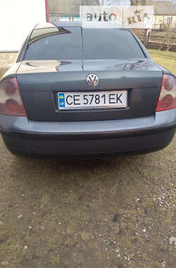 Седан Volkswagen Passat 2000 в Вижнице