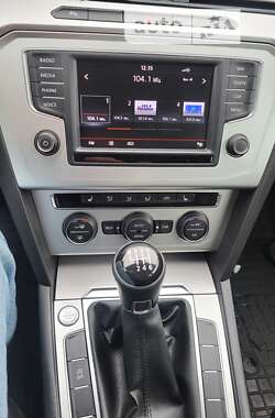 Универсал Volkswagen Passat 2015 в 