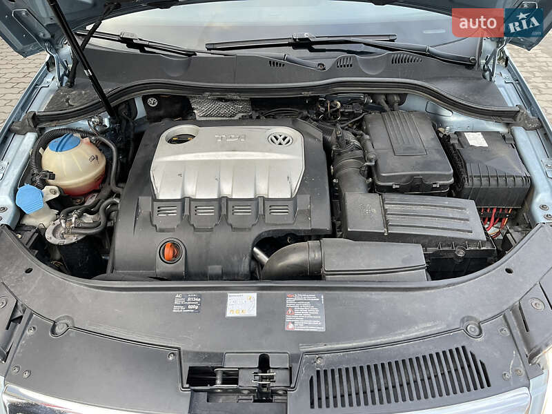 Универсал Volkswagen Passat 2006 в Калуше
