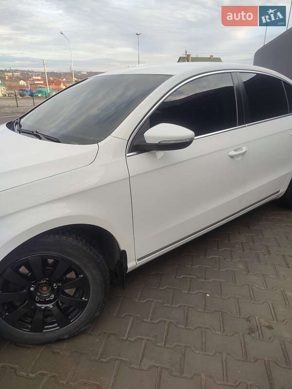 Седан Volkswagen Passat 2011 в Каменец-Подольском