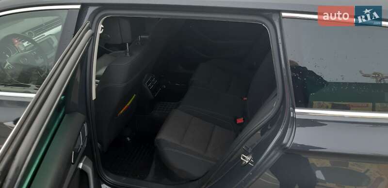 Универсал Volkswagen Passat 2016 в Ужгороде фото 8 Универсал Volkswagen Passat 2016 в Ужгороде