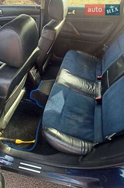 Седан Volkswagen Passat 2003 в Киеве