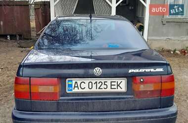 Седан Volkswagen Passat 1996 в Камені-Каширському