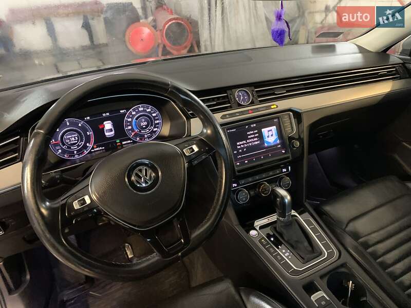 Универсал Volkswagen Passat 2015 в Коломые