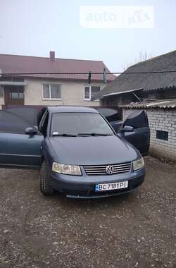 Седан Volkswagen Passat 1997 в Зборове