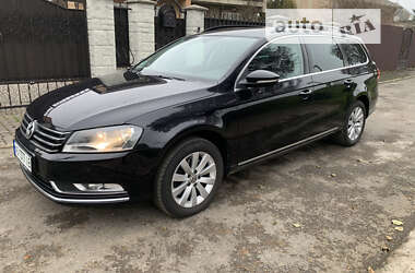 Універсал Volkswagen Passat 2011 в Мукачевому