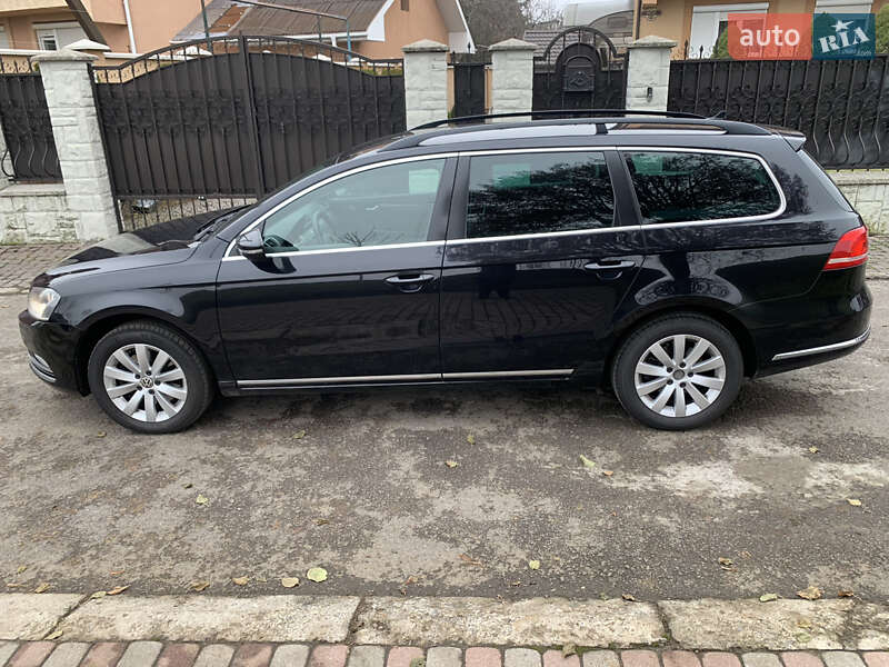 Універсал Volkswagen Passat 2011 в Мукачевому