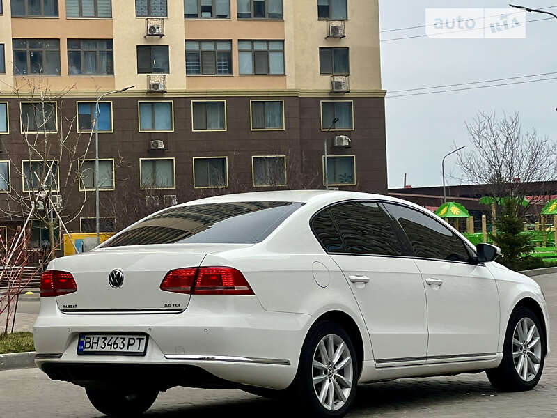 Седан Volkswagen Passat 2013 в Одессе