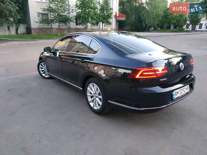 Седан Volkswagen Passat 2017 в Житомире