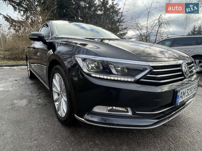 Седан Volkswagen Passat 2017 в Житомире