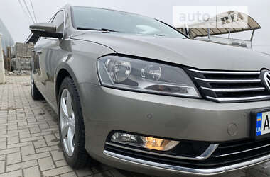 Універсал Volkswagen Passat 2012 в Коломиї