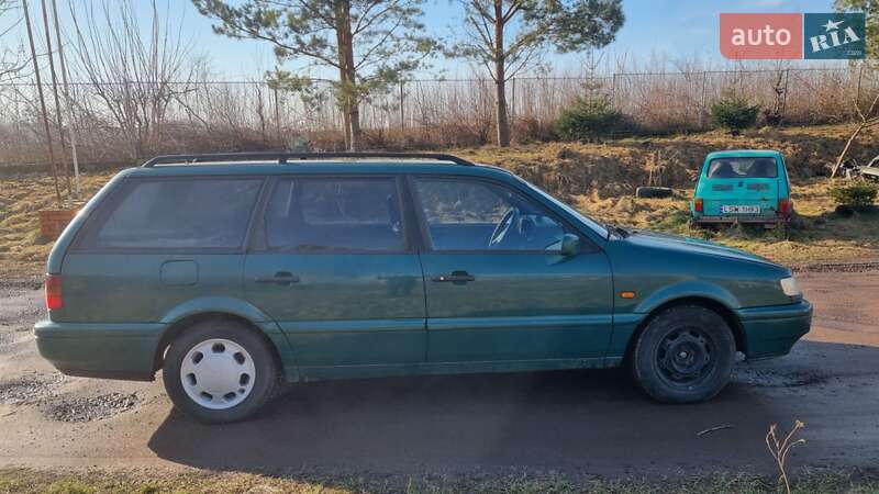 Універсал Volkswagen Passat 1994 в Шептицькому