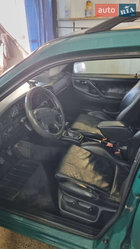 Універсал Volkswagen Passat 1994 в Шептицькому